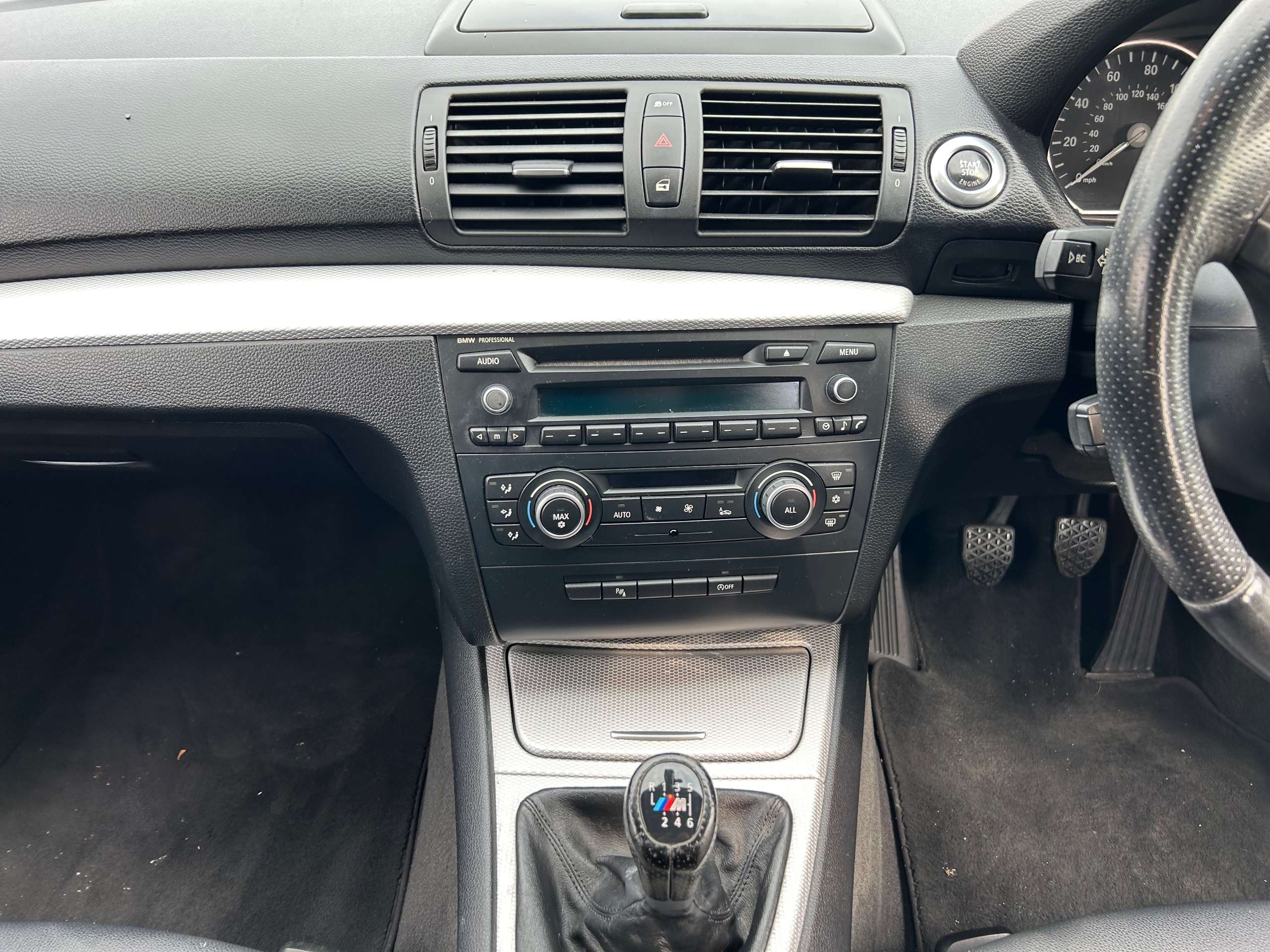 2011 BMW 1 SERIES 2011 BMW 1 SERIES