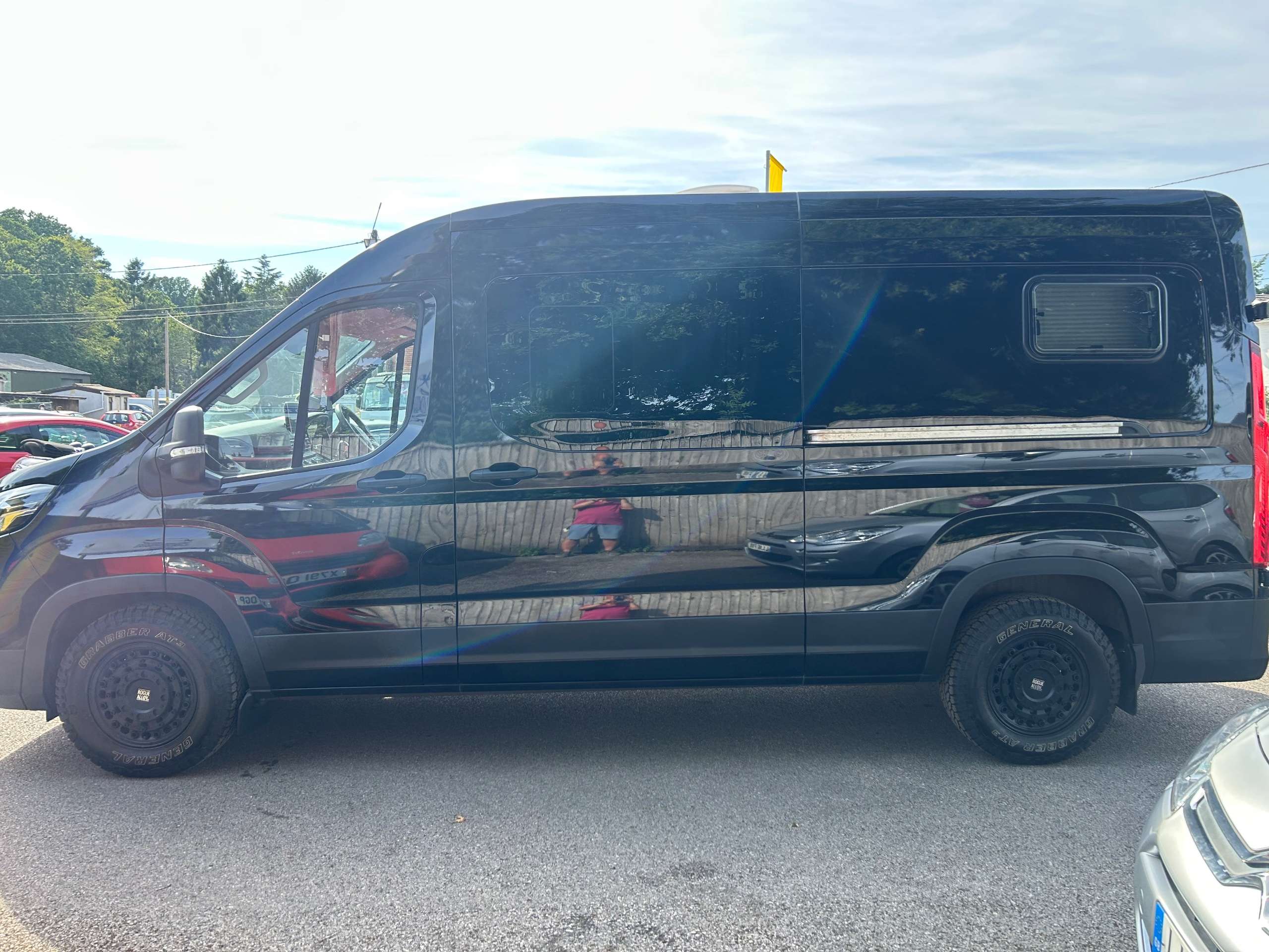 A 2024 MAXUS DELIVER 9 2.0 D20 Panel Van 5dr Diesel Manual FWD L3 H2 Euro 6 (s/s) (163 ps) A 2024 MAXUS DELIVER 9 2.0 D20 Panel Van 5dr Diesel Manual FWD L3 H2 Euro 6 (s/s) (163 ps)