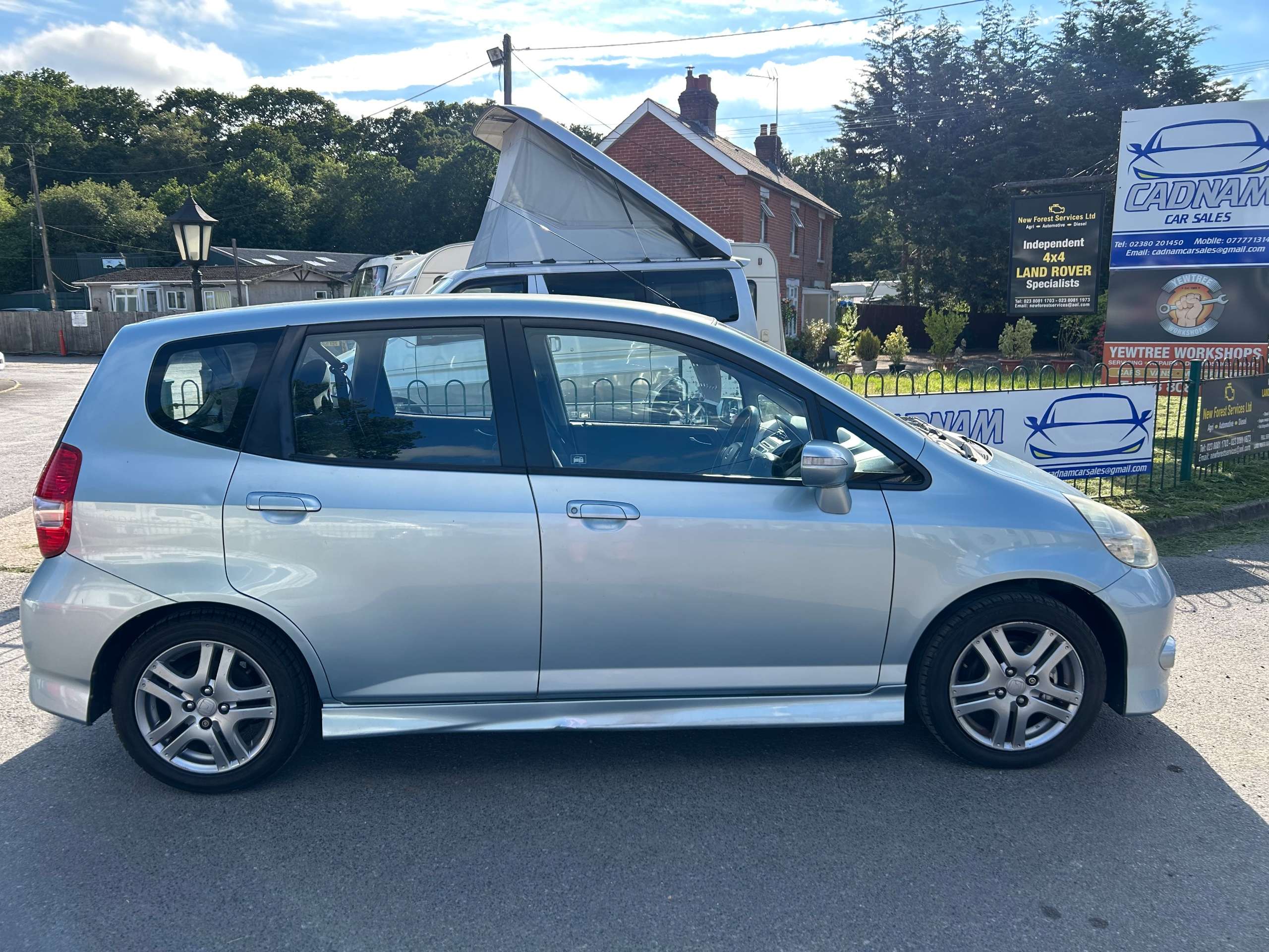 A 2006 HONDA JAZZ 1.4 i-DSI Sport Hatchback 5dr Petrol CVT-7 (139 g/km, 82 bhp) A 2006 HONDA JAZZ 1.4 i-DSI Sport Hatchback 5dr Petrol CVT-7 (139 g/km, 82 bhp)