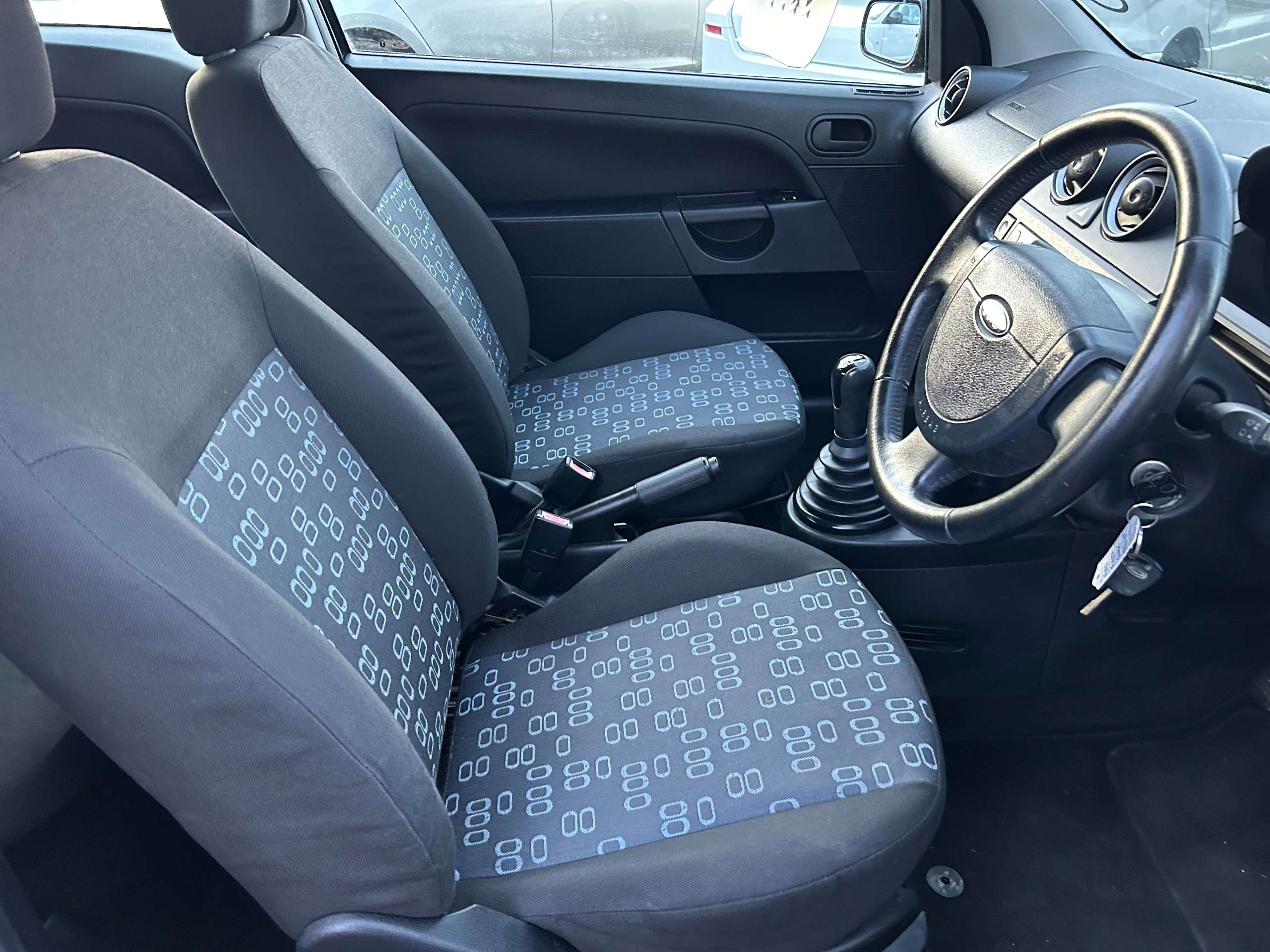 2004 FORD FIESTA 2004 FORD FIESTA