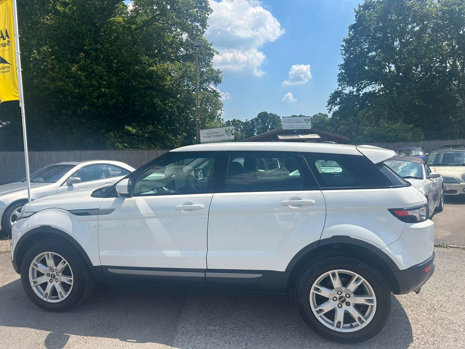 A 2012 LAND ROVER RANGE ROVER EVOQUE 2.2 eD4 Pure A 2012 LAND ROVER RANGE ROVER EVOQUE 2.2 eD4 Pure