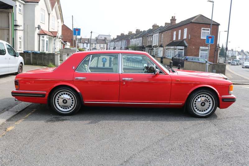 1995 ROLLS-ROYCE SILVER SPIRIT 1995 ROLLS-ROYCE SILVER SPIRIT