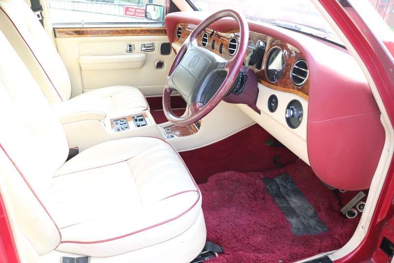 1995 ROLLS-ROYCE SILVER SPIRIT 1995 ROLLS-ROYCE SILVER SPIRIT