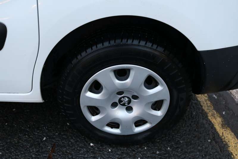 2017 PEUGEOT PARTNER 2017 PEUGEOT PARTNER