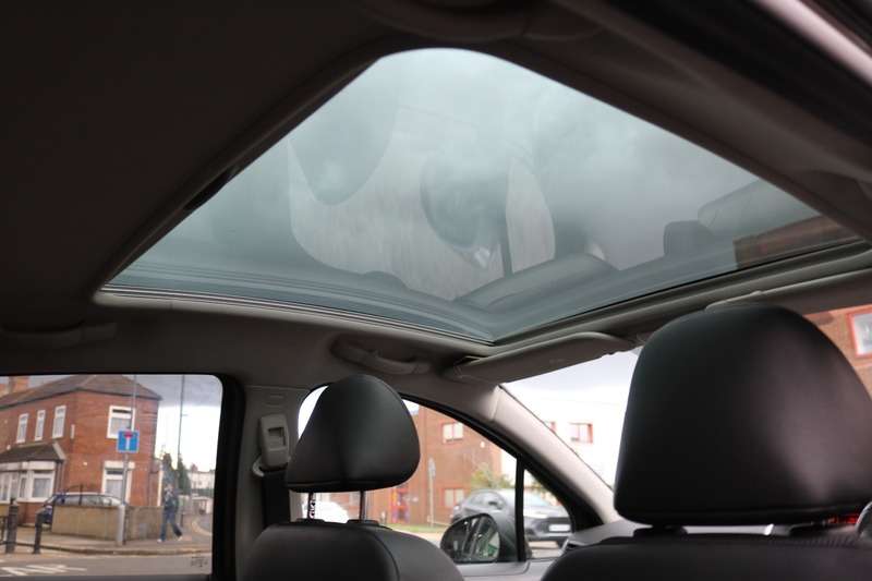 2012 PEUGEOT 207 2012 PEUGEOT 207