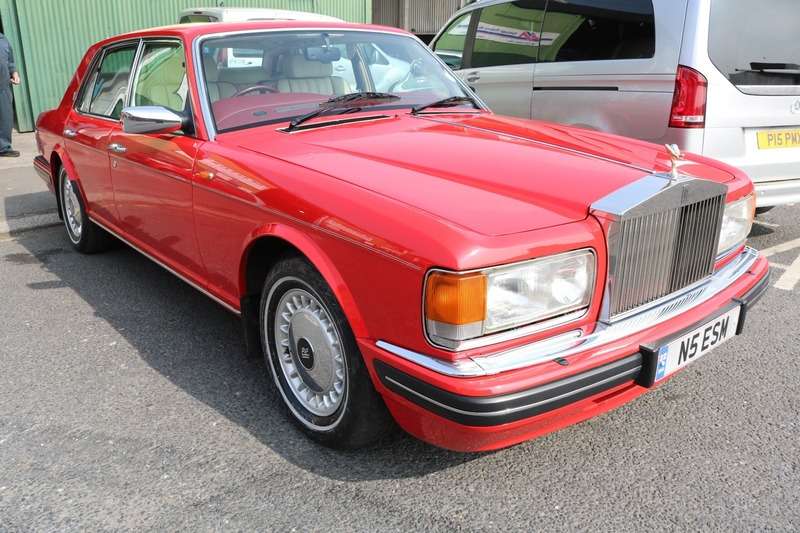 A 1995 ROLLS-ROYCE SILVER SPIRIT II/III A 1995 ROLLS-ROYCE SILVER SPIRIT II/III