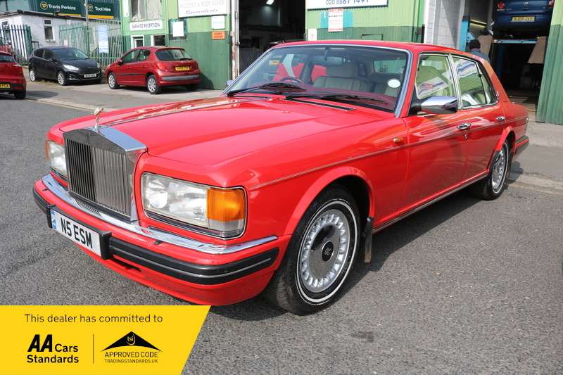 A 1995 ROLLS-ROYCE SILVER SPIRIT II/III A 1995 ROLLS-ROYCE SILVER SPIRIT II/III