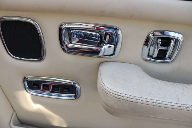 1995 ROLLS-ROYCE SILVER SPIRIT 1995 ROLLS-ROYCE SILVER SPIRIT