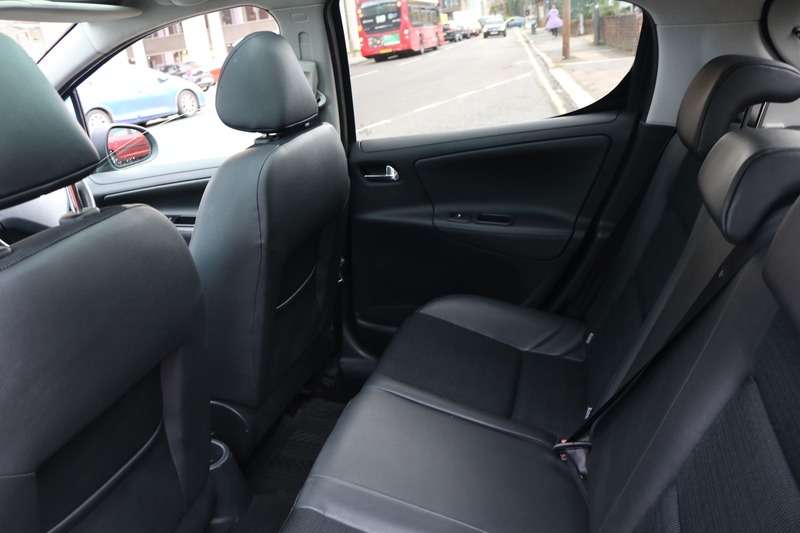 2012 PEUGEOT 207 2012 PEUGEOT 207