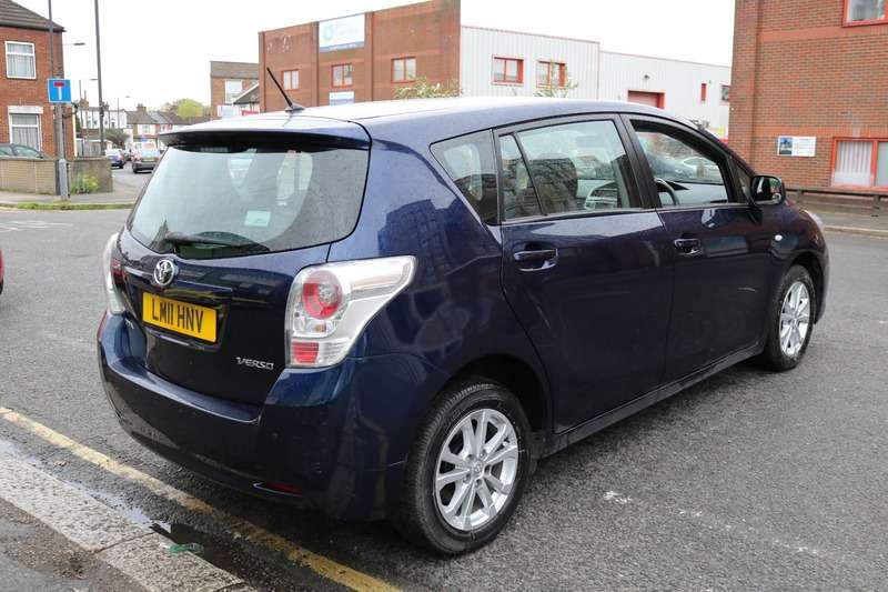 2011 TOYOTA VERSO 2011 TOYOTA VERSO