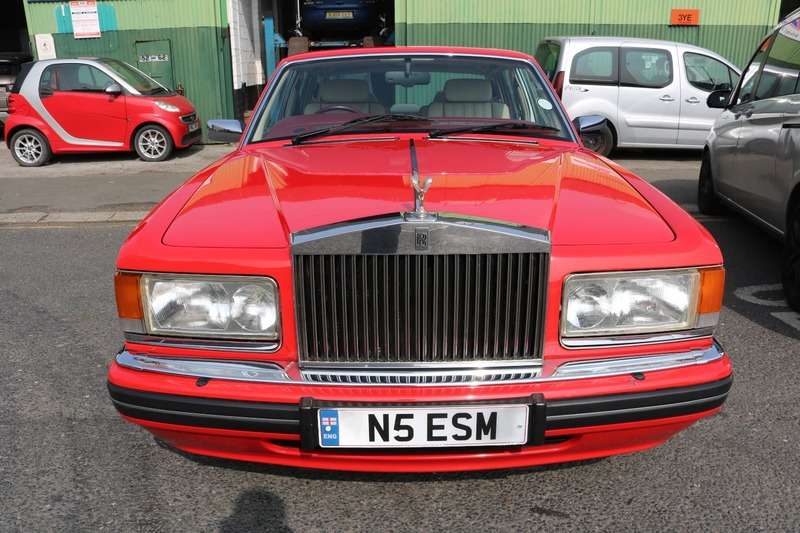 A 1995 ROLLS-ROYCE SILVER SPIRIT II/III A 1995 ROLLS-ROYCE SILVER SPIRIT II/III