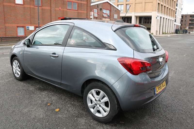 A 2019 VAUXHALL CORSA 1.4 DESIGN A 2019 VAUXHALL CORSA 1.4 DESIGN