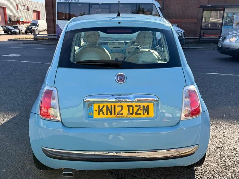 A 2012 FIAT 500 LOUNGE A 2012 FIAT 500 LOUNGE