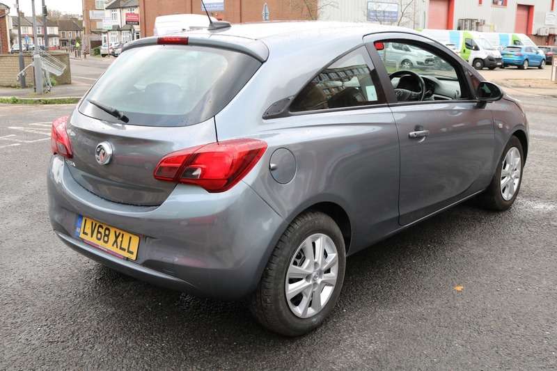 A 2019 VAUXHALL CORSA 1.4 DESIGN A 2019 VAUXHALL CORSA 1.4 DESIGN