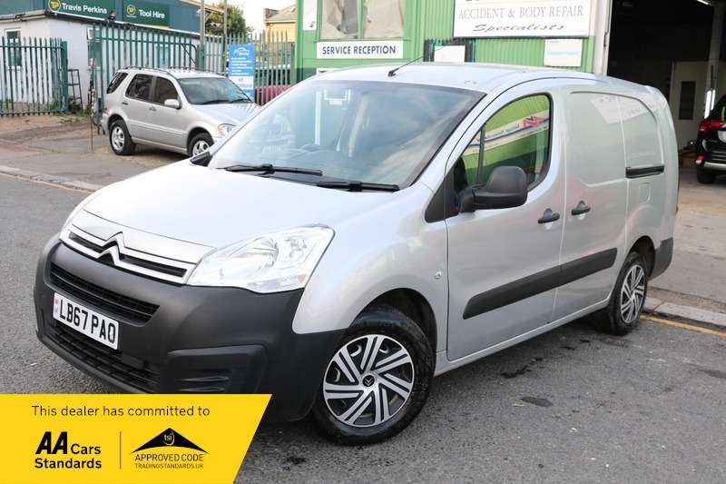 Check out this Citroen Berlingo 2018 Diesel Manual
