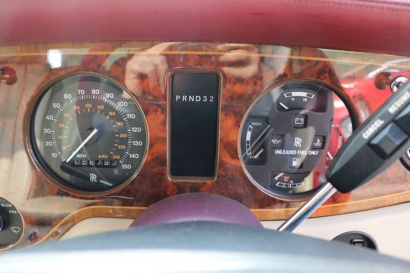 1995 ROLLS-ROYCE SILVER SPIRIT 1995 ROLLS-ROYCE SILVER SPIRIT