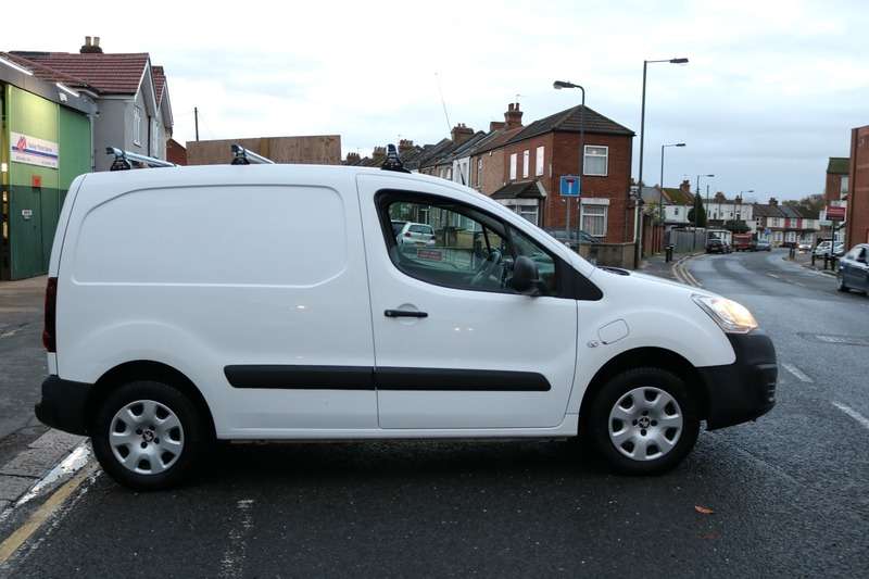 2017 PEUGEOT PARTNER 2017 PEUGEOT PARTNER