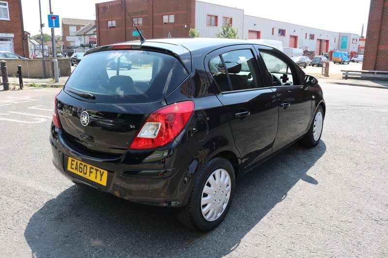A 2010 VAUXHALL CORSA EXCLUSIV AC A 2010 VAUXHALL CORSA EXCLUSIV AC