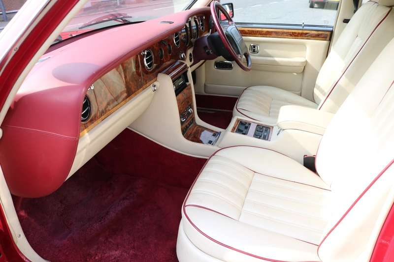 1995 ROLLS-ROYCE SILVER SPIRIT 1995 ROLLS-ROYCE SILVER SPIRIT