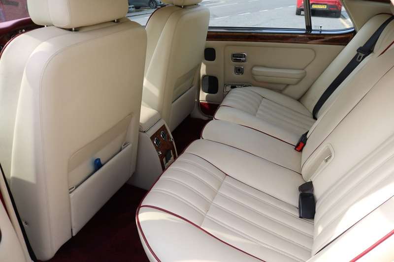 1995 ROLLS-ROYCE SILVER SPIRIT 1995 ROLLS-ROYCE SILVER SPIRIT