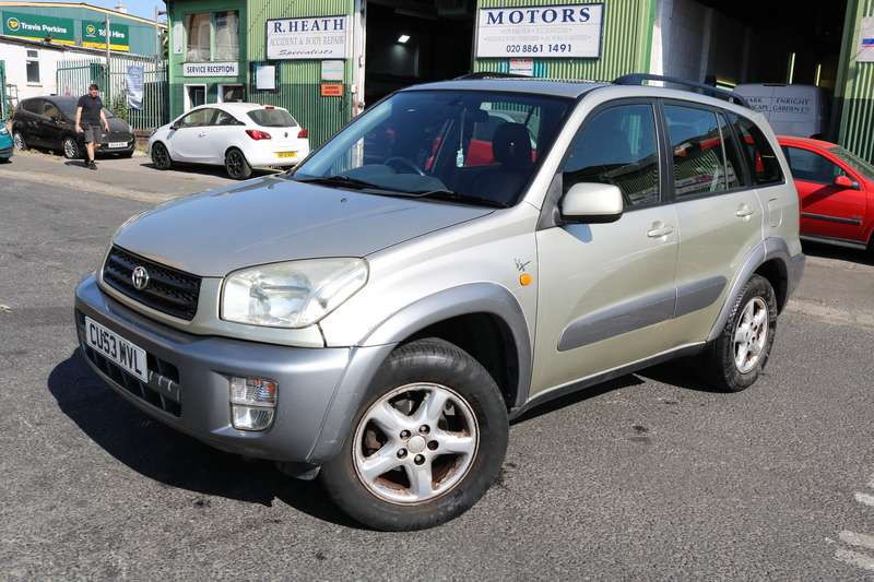 A 2003 TOYOTA RAV4 VVTI VX A 2003 TOYOTA RAV4 VVTI VX