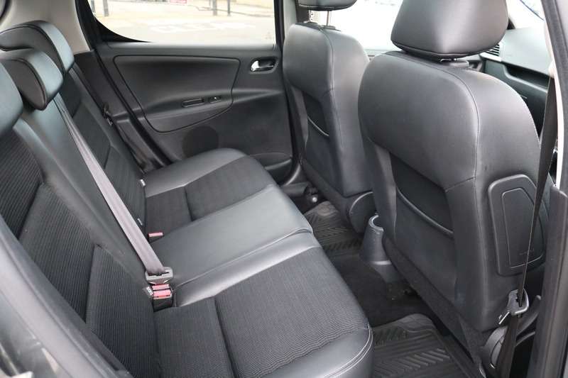 2012 PEUGEOT 207 2012 PEUGEOT 207