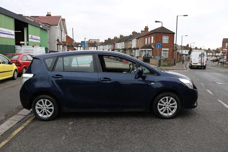 2011 TOYOTA VERSO 2011 TOYOTA VERSO