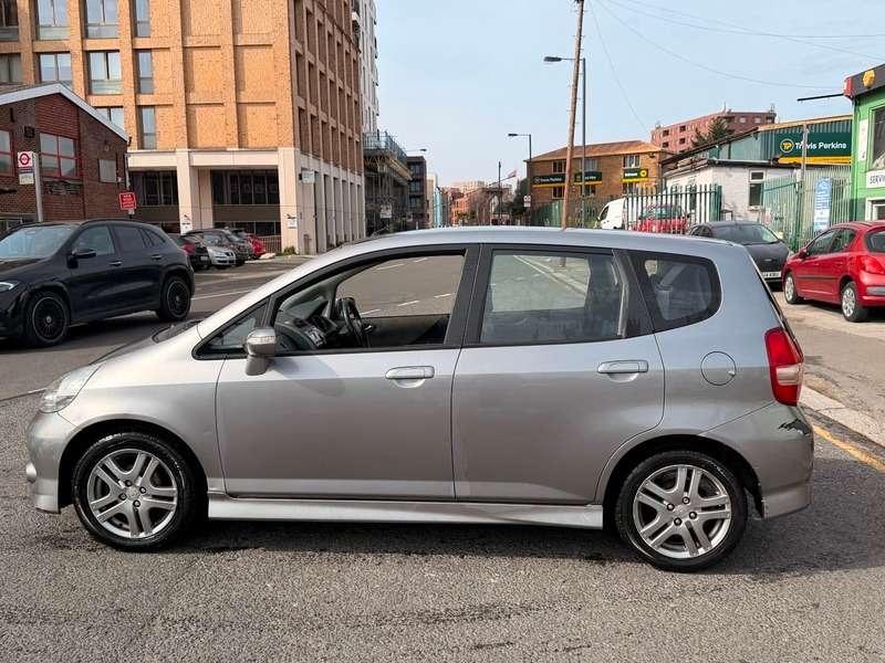 A 2007 HONDA JAZZ DSI SPORT A 2007 HONDA JAZZ DSI SPORT