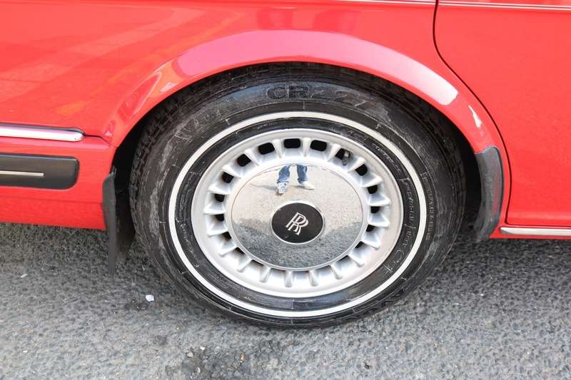 1995 ROLLS-ROYCE SILVER SPIRIT 1995 ROLLS-ROYCE SILVER SPIRIT