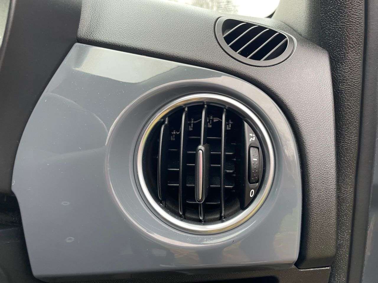 2017 ABARTH 595 2017 ABARTH 595