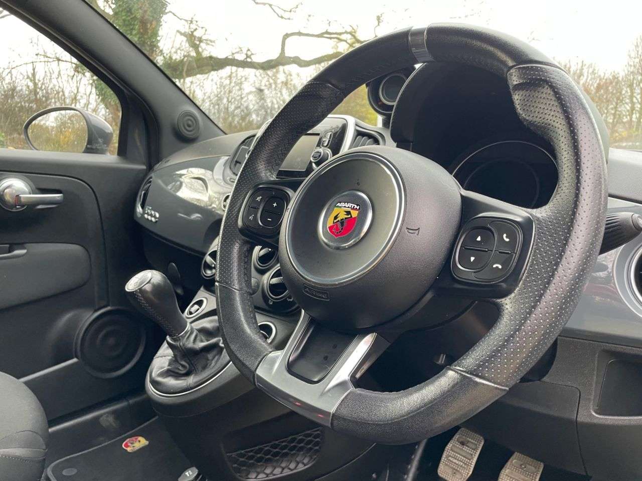 2017 ABARTH 595 2017 ABARTH 595