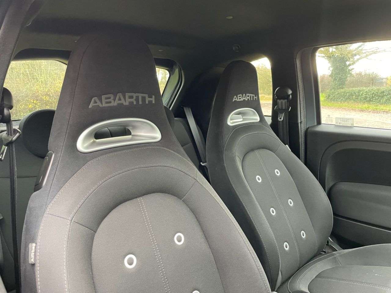 2017 ABARTH 595 2017 ABARTH 595