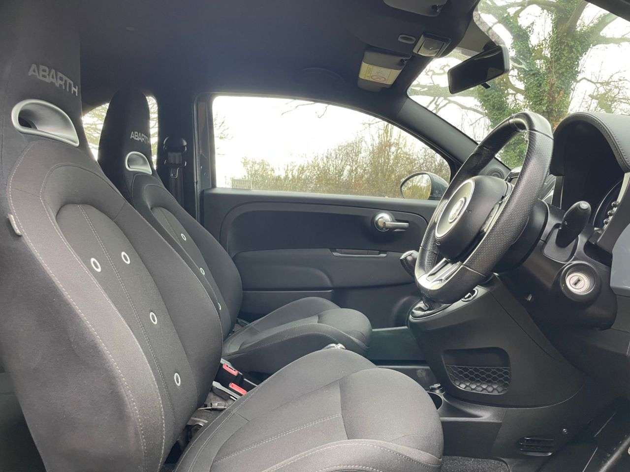 2017 ABARTH 595 2017 ABARTH 595