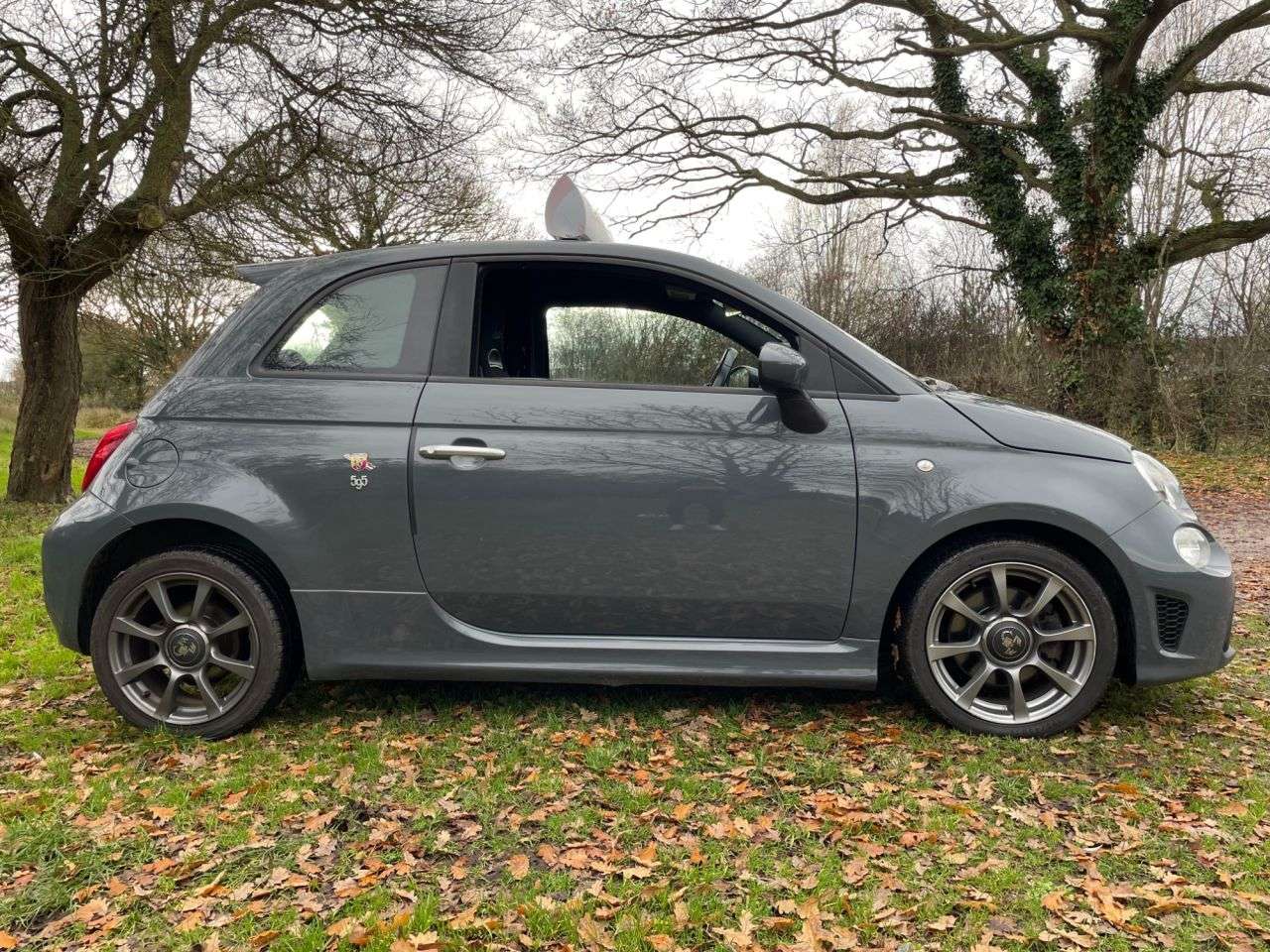 2017 ABARTH 595 2017 ABARTH 595