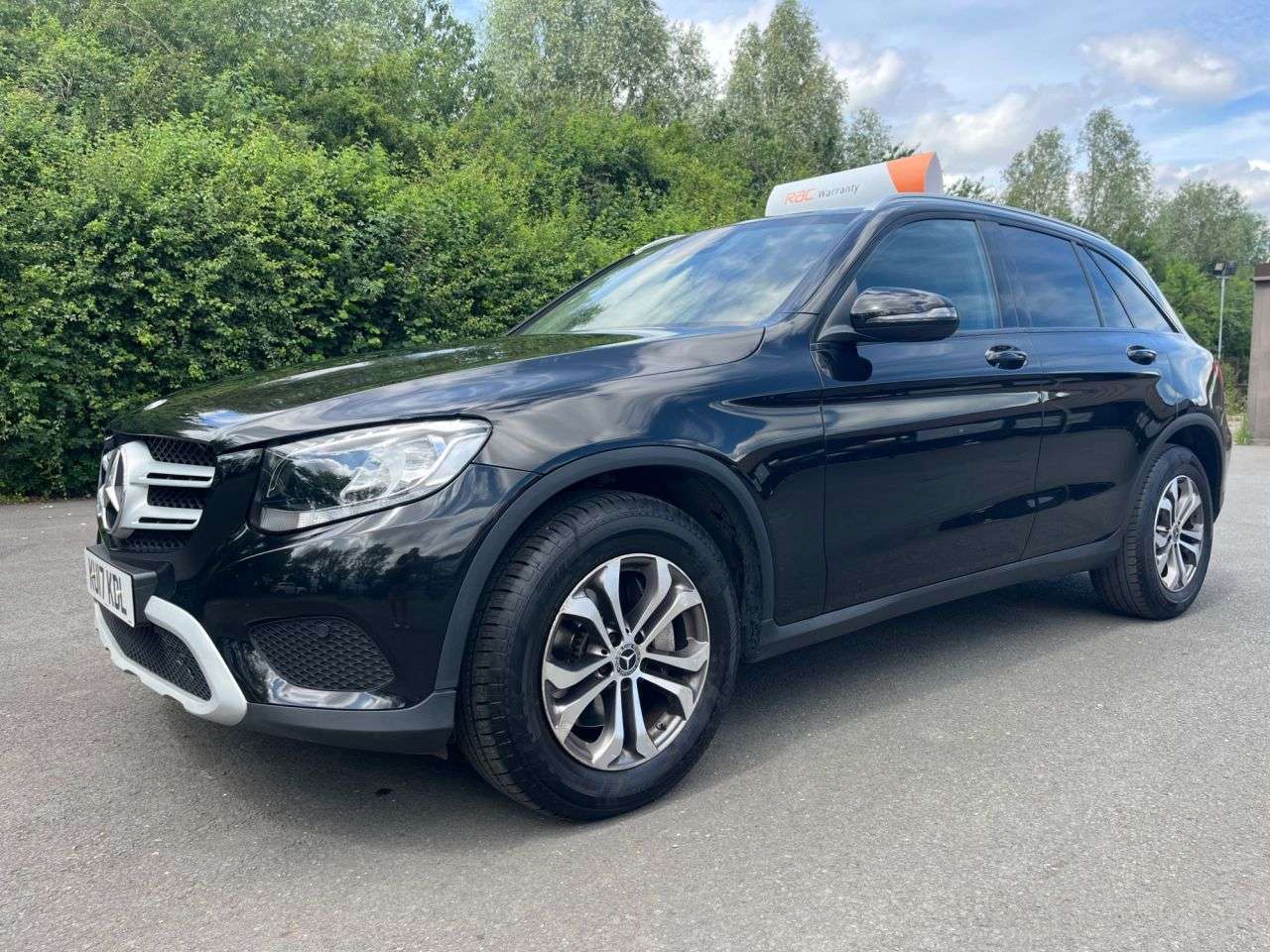 A 2017 MERCEDES-BENZ GLC 2.1 GLC220d SE SUV 5dr Diesel G-Tronic 4MATIC Euro 6 (s/s) (170 ps) Car Fin A 2017 MERCEDES-BENZ GLC 2.1 GLC220d SE SUV 5dr Diesel G-Tronic 4MATIC Euro 6 (s/s) (170 ps) Car Fin