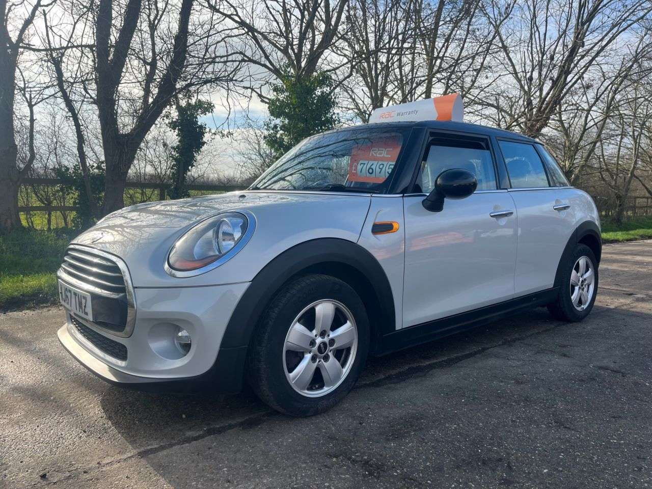 A 2017 MINI HATCH 1.5 Cooper Hatchback 5dr Petrol Manual Euro 6 (s/s) (136 ps) Car Finance, R A 2017 MINI HATCH 1.5 Cooper Hatchback 5dr Petrol Manual Euro 6 (s/s) (136 ps) Car Finance, R