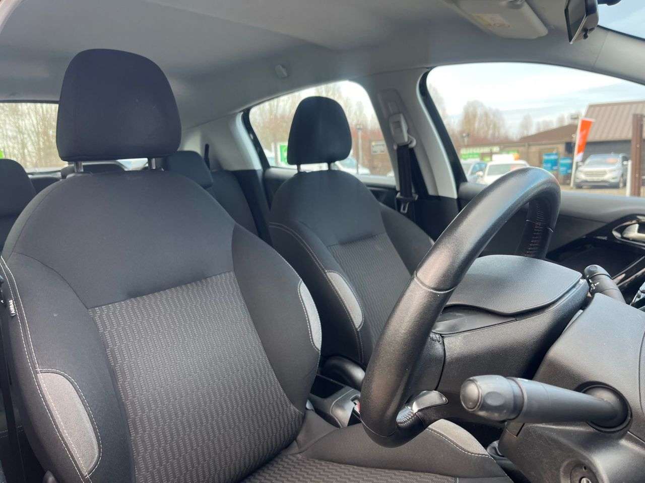 2016 PEUGEOT 208 2016 PEUGEOT 208