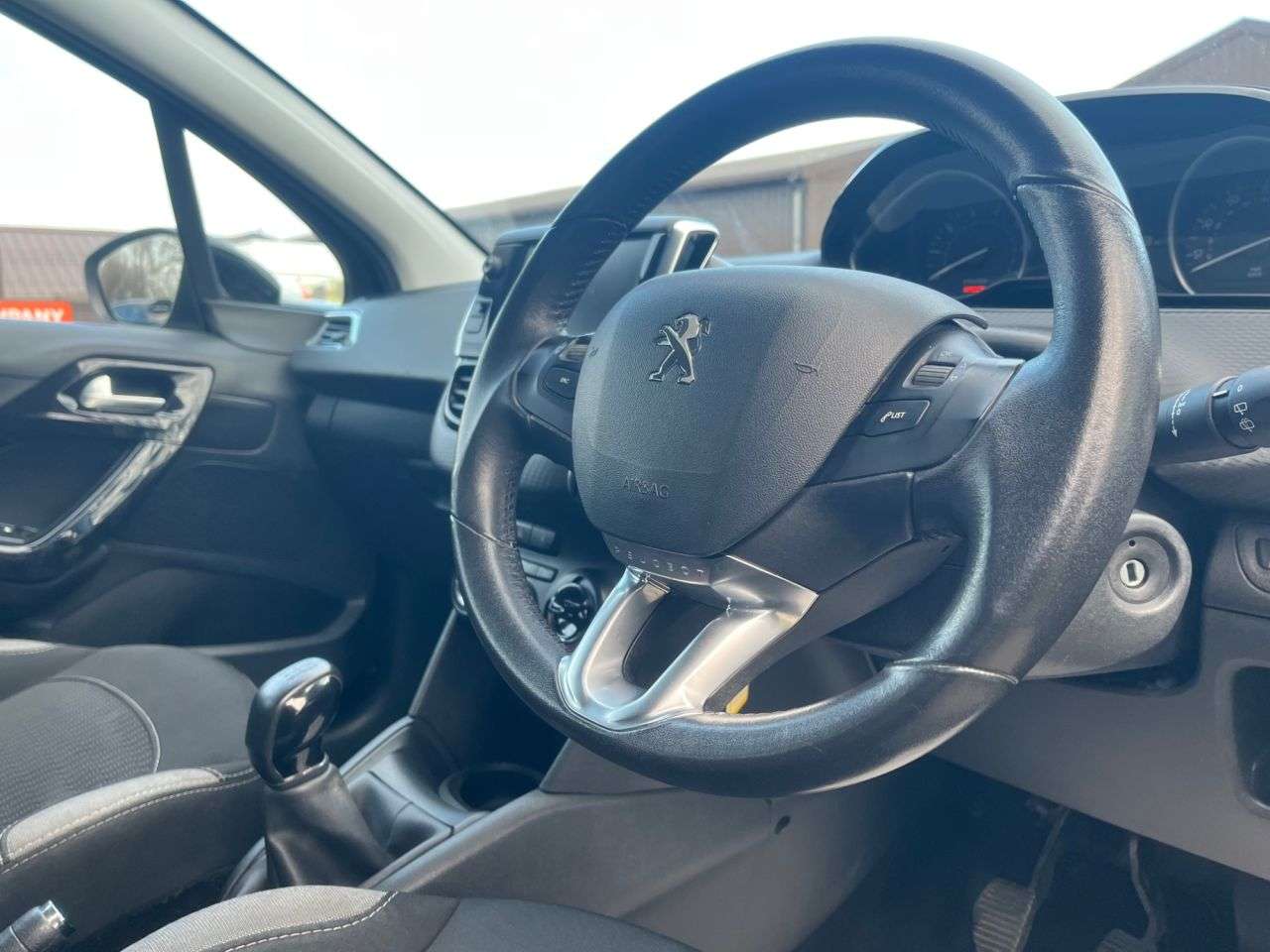 2016 PEUGEOT 208 2016 PEUGEOT 208
