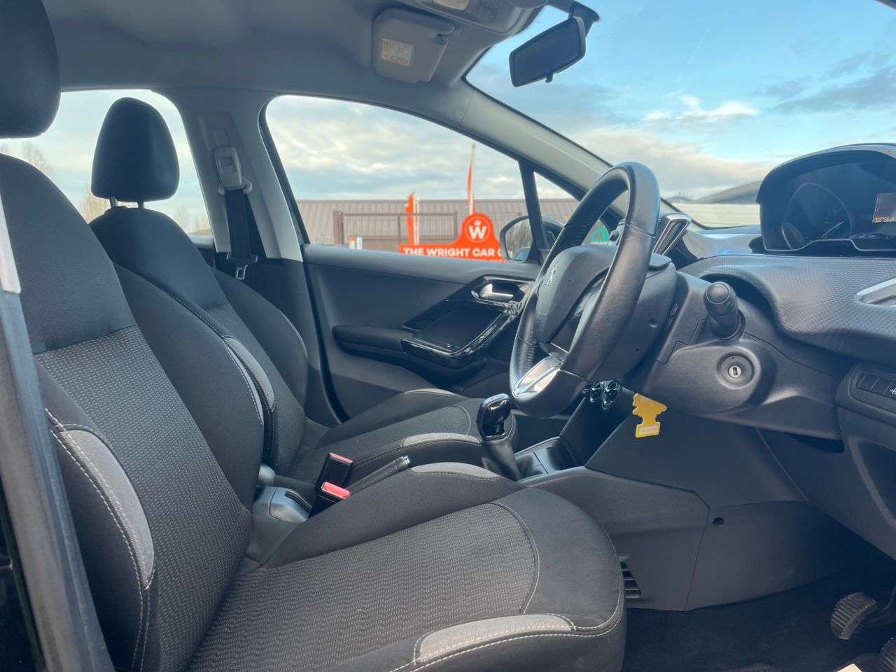 A 2016 PEUGEOT 208 1.2 PureTech XS Lime Hatchback 5dr Petrol Manual Euro 6 (82 ps) Car Finance A 2016 PEUGEOT 208 1.2 PureTech XS Lime Hatchback 5dr Petrol Manual Euro 6 (82 ps) Car Finance