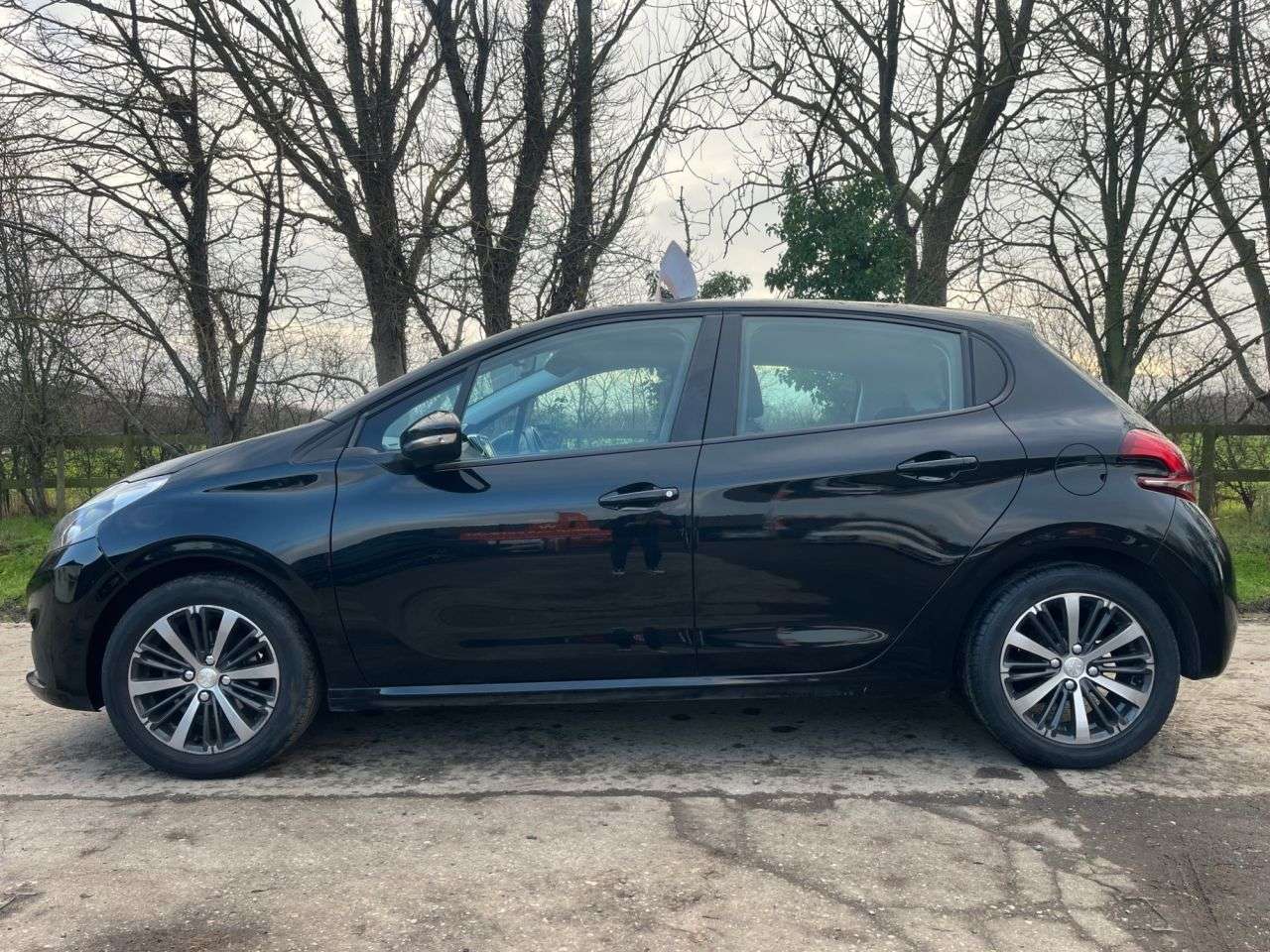 2016 PEUGEOT 208 2016 PEUGEOT 208