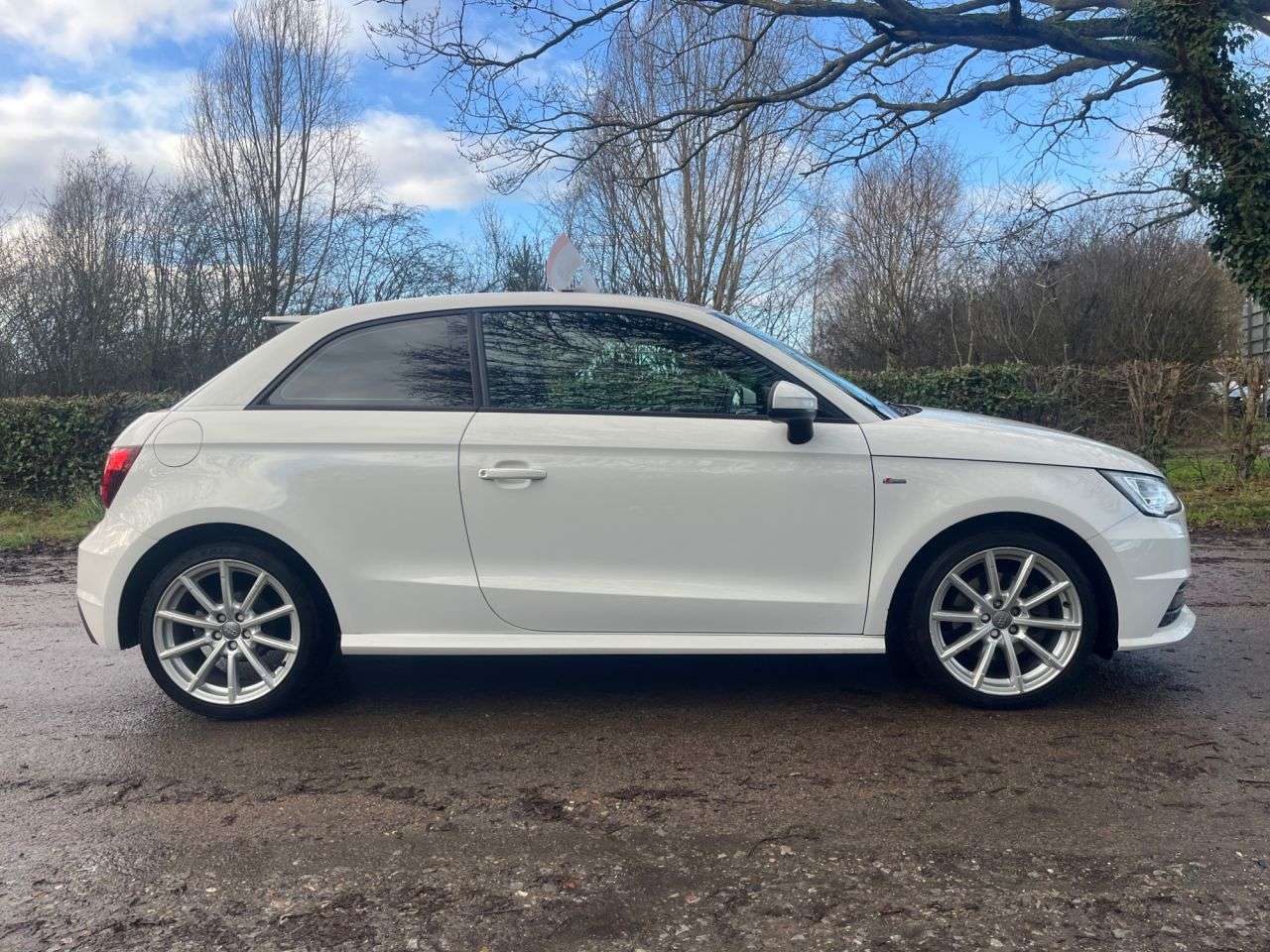 2017 AUDI A1 2017 AUDI A1