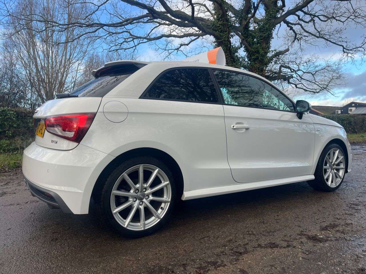 2017 AUDI A1 2017 AUDI A1