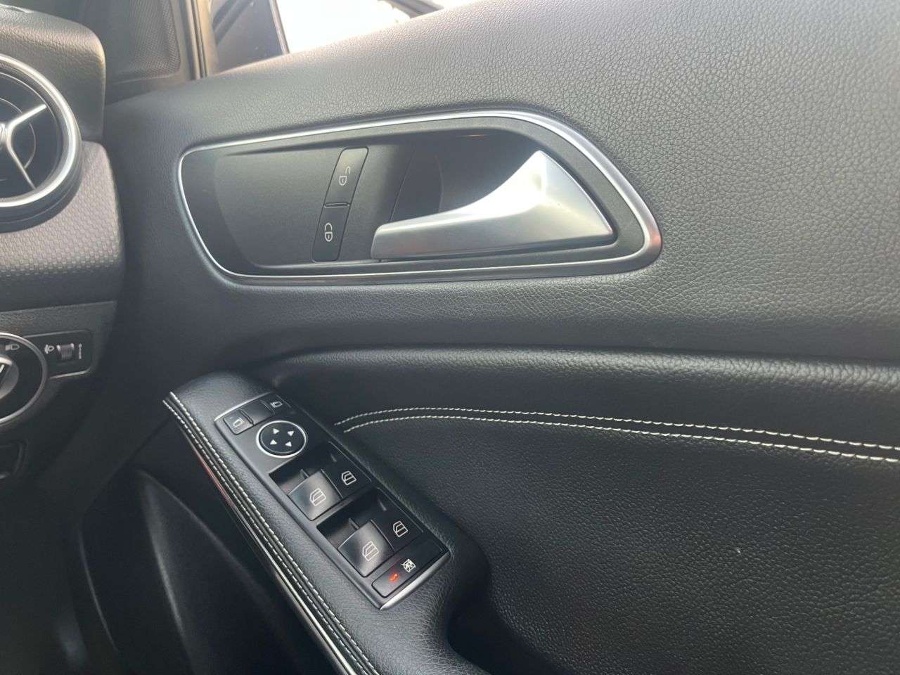 2015 MERCEDES-BENZ A-CLASS 2015 MERCEDES-BENZ A-CLASS