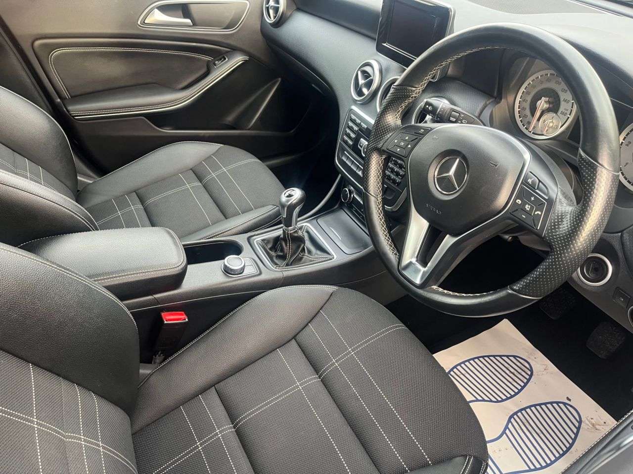 A 2015 MERCEDES-BENZ A-CLASS 1.5 A180 CDI Sport Hatchback 5dr Diesel Manual Euro 5 (s/s) (109 ps) Car Fi A 2015 MERCEDES-BENZ A-CLASS 1.5 A180 CDI Sport Hatchback 5dr Diesel Manual Euro 5 (s/s) (109 ps) Car Fi
