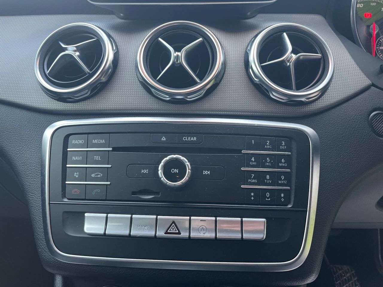 2019 MERCEDES-BENZ 180 2019 MERCEDES-BENZ 180