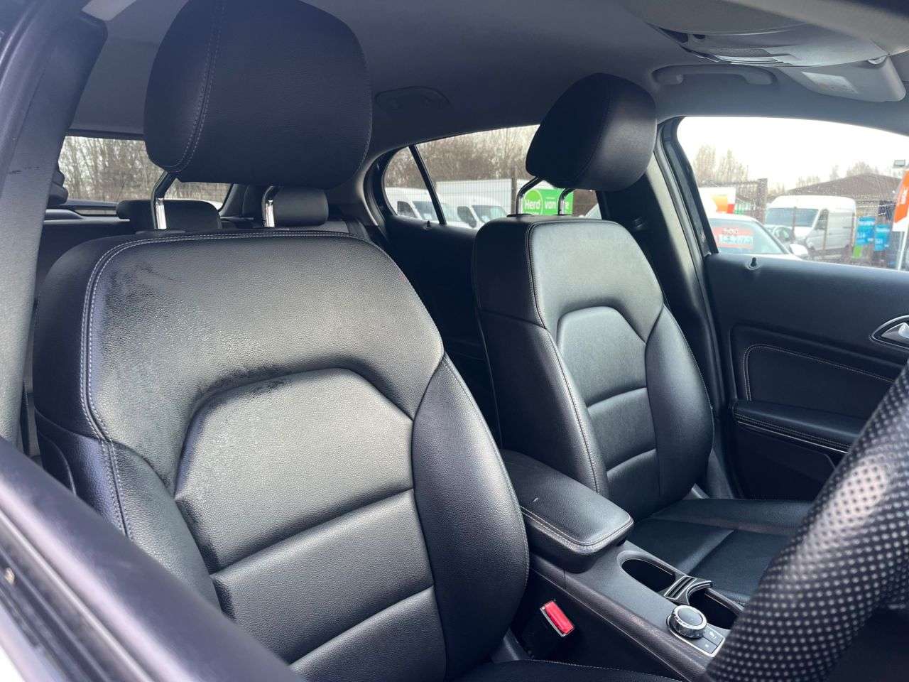 2019 MERCEDES-BENZ 180 2019 MERCEDES-BENZ 180