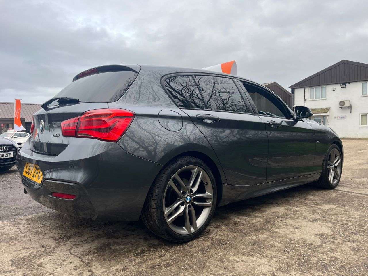 2017 BMW 1 SERIES 2017 BMW 1 SERIES