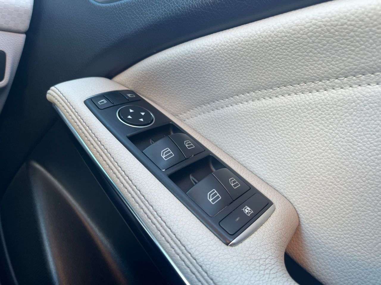 2017 MERCEDES-BENZ A-CLASS 2017 MERCEDES-BENZ A-CLASS