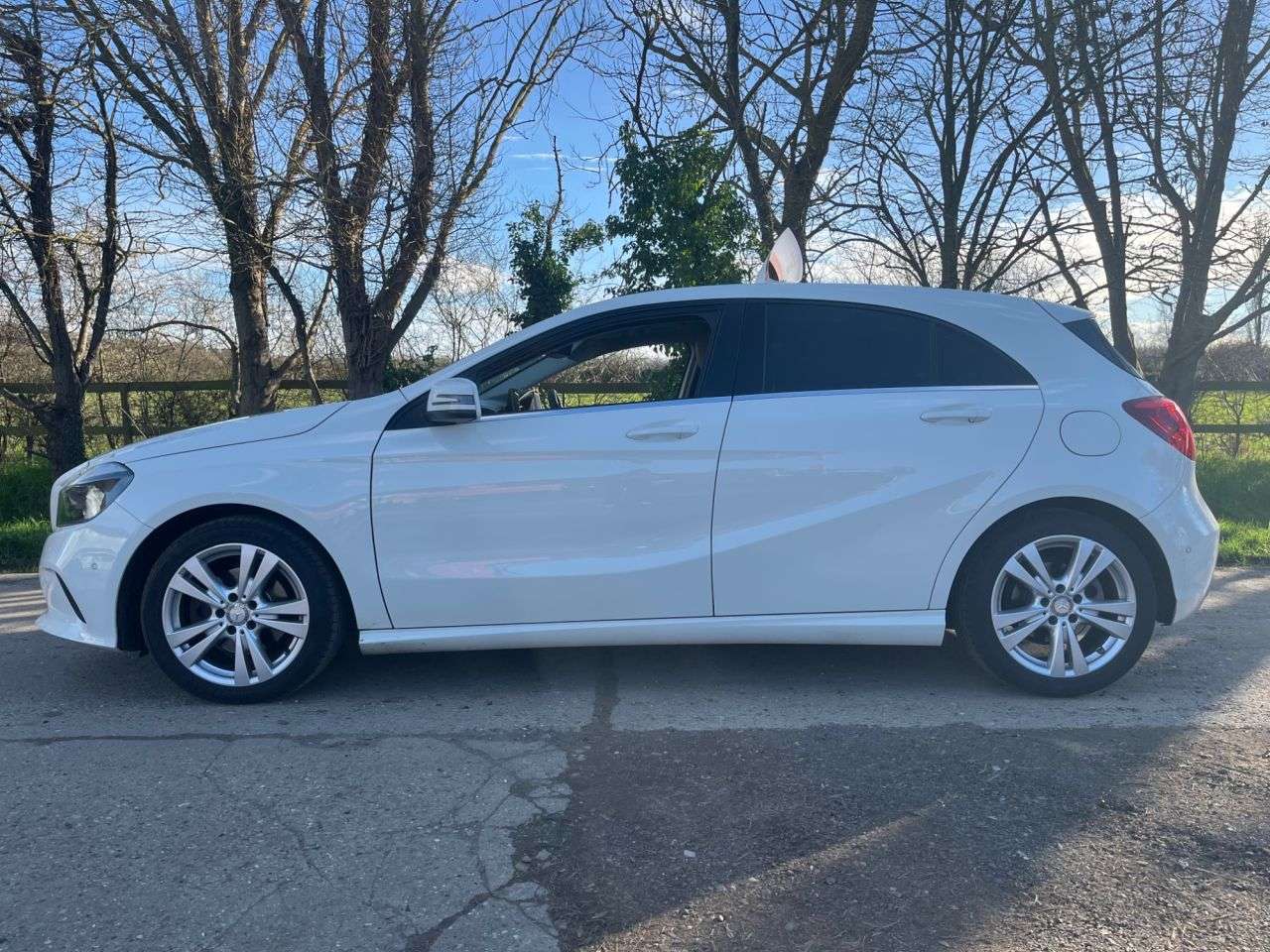 A 2017 MERCEDES-BENZ A-CLASS 1.6 A160 Sport (Executive) Hatchback 5dr Petrol Manual Euro 6 (s/s) (102 ps A 2017 MERCEDES-BENZ A-CLASS 1.6 A160 Sport (Executive) Hatchback 5dr Petrol Manual Euro 6 (s/s) (102 ps