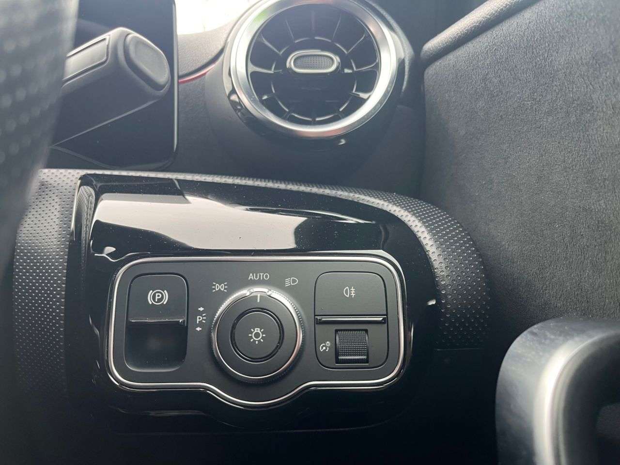 2018 MERCEDES-BENZ A-CLASS 2018 MERCEDES-BENZ A-CLASS